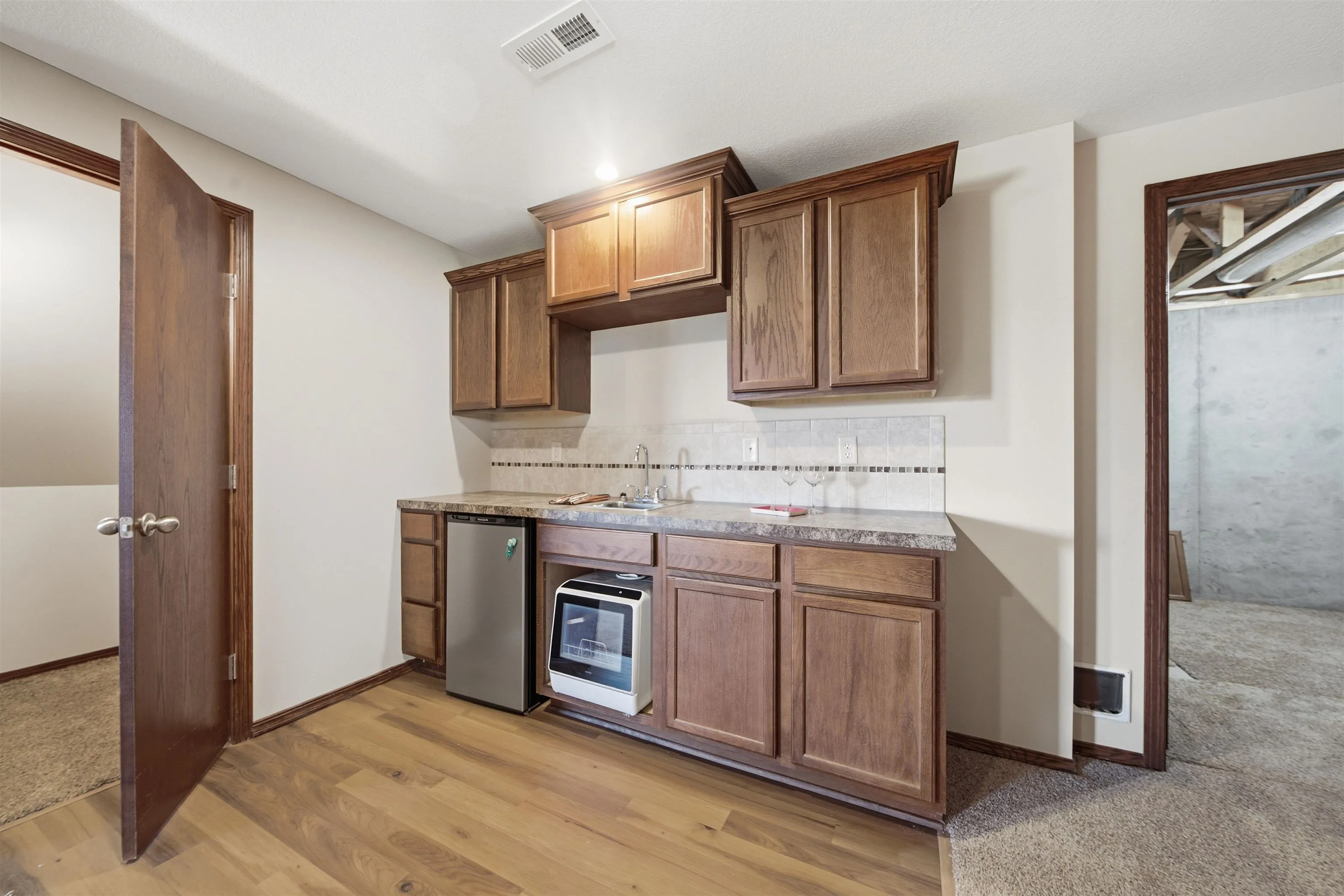 Andover, Kansas 67002, United States, 5 Bedrooms Bedrooms, ,3 BathroomsBathrooms,Residential,Active,249272