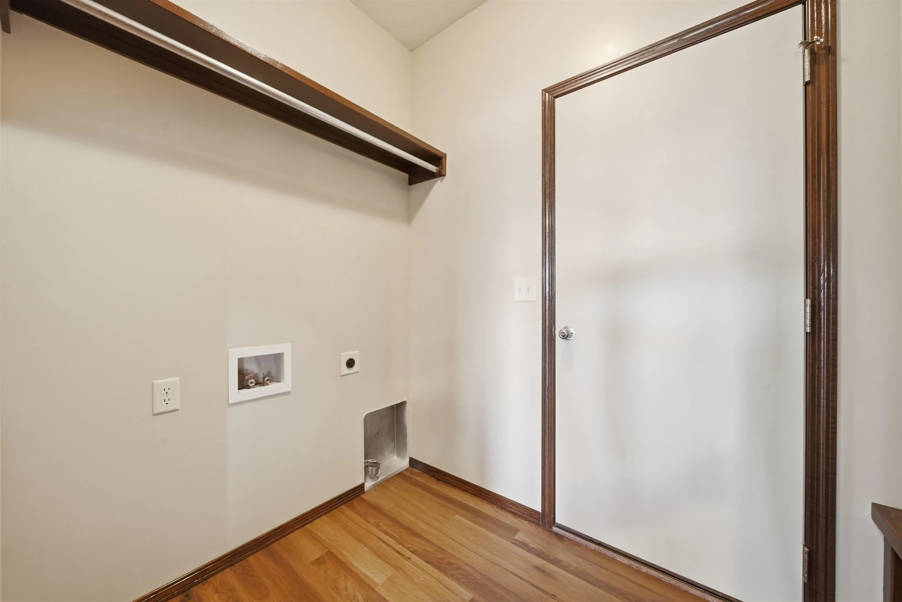 Andover, Kansas 67002, United States, 5 Bedrooms Bedrooms, ,3 BathroomsBathrooms,Residential,Active,249272