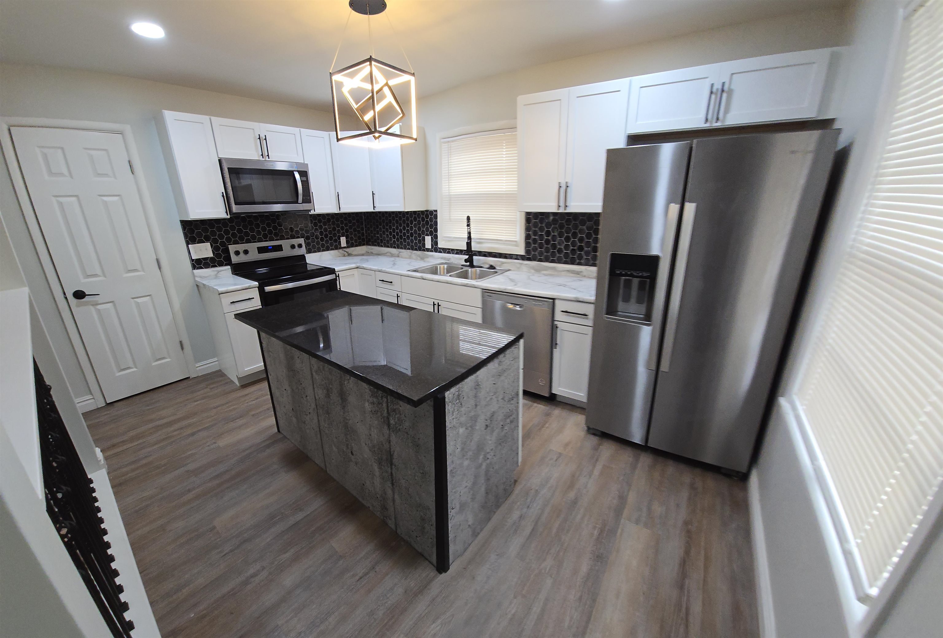 895 S Fabrique Dr, Wichita, Kansas image 10