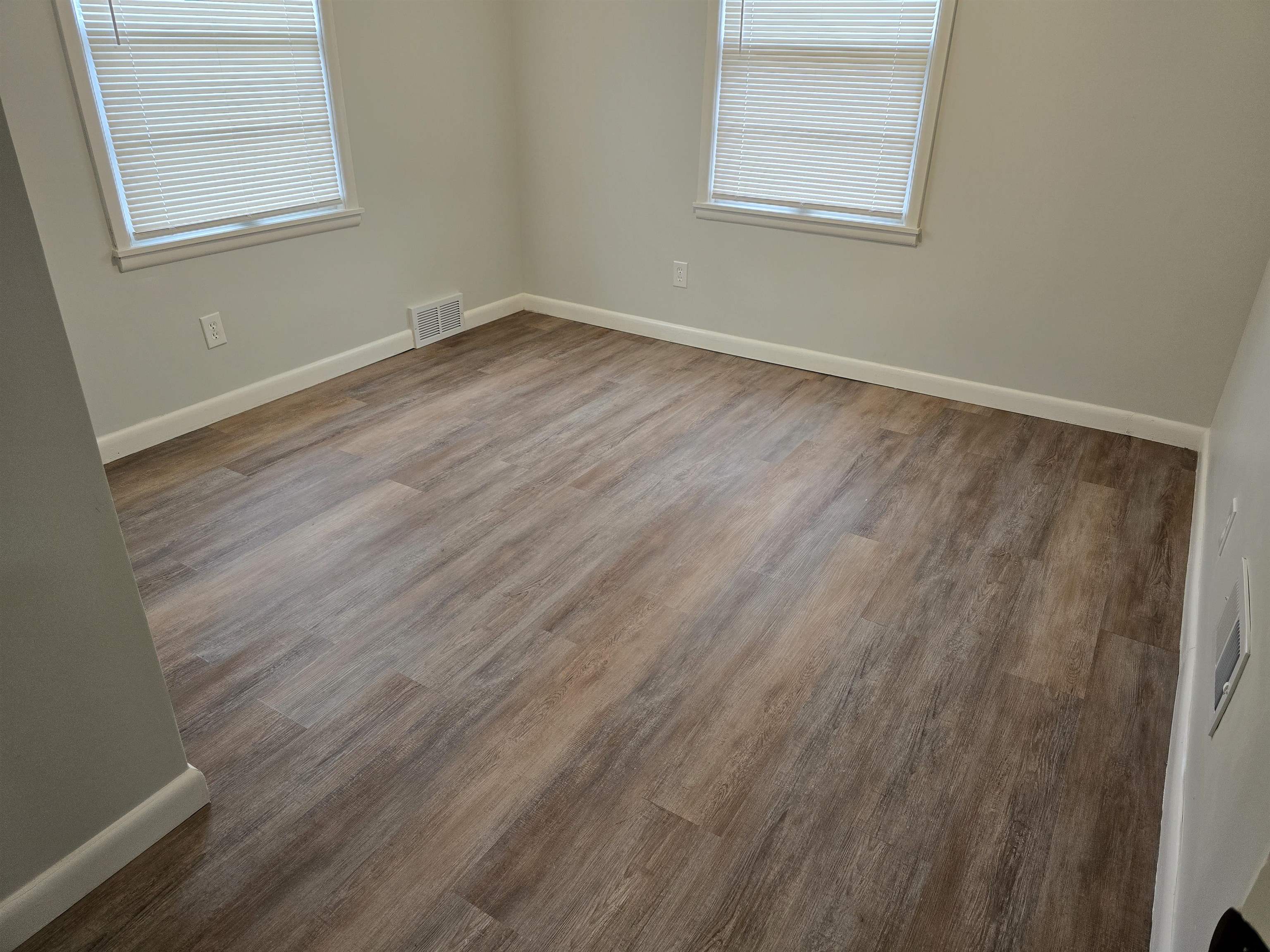 895 S Fabrique Dr, Wichita, Kansas image 13