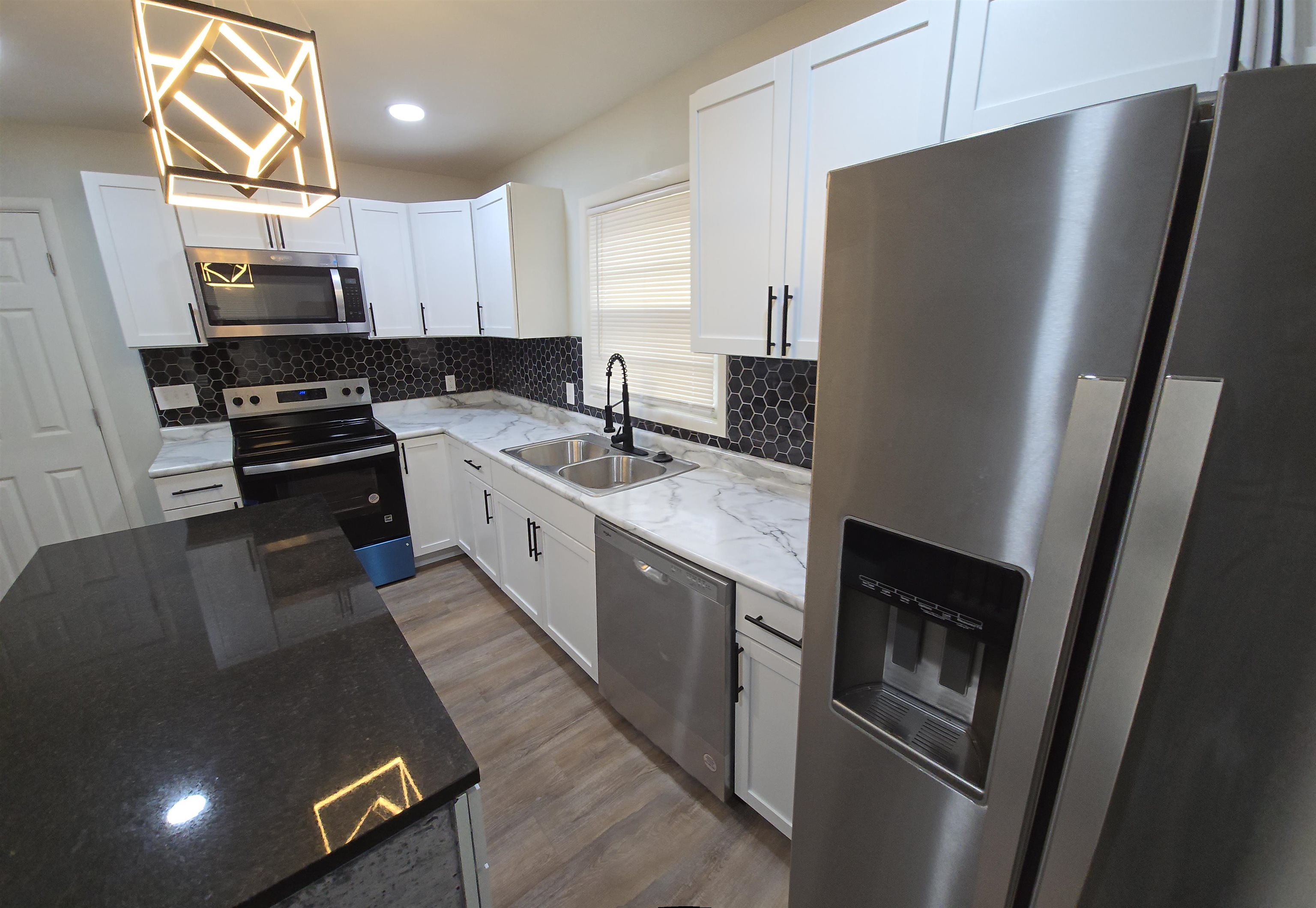 895 S Fabrique Dr, Wichita, Kansas image 12