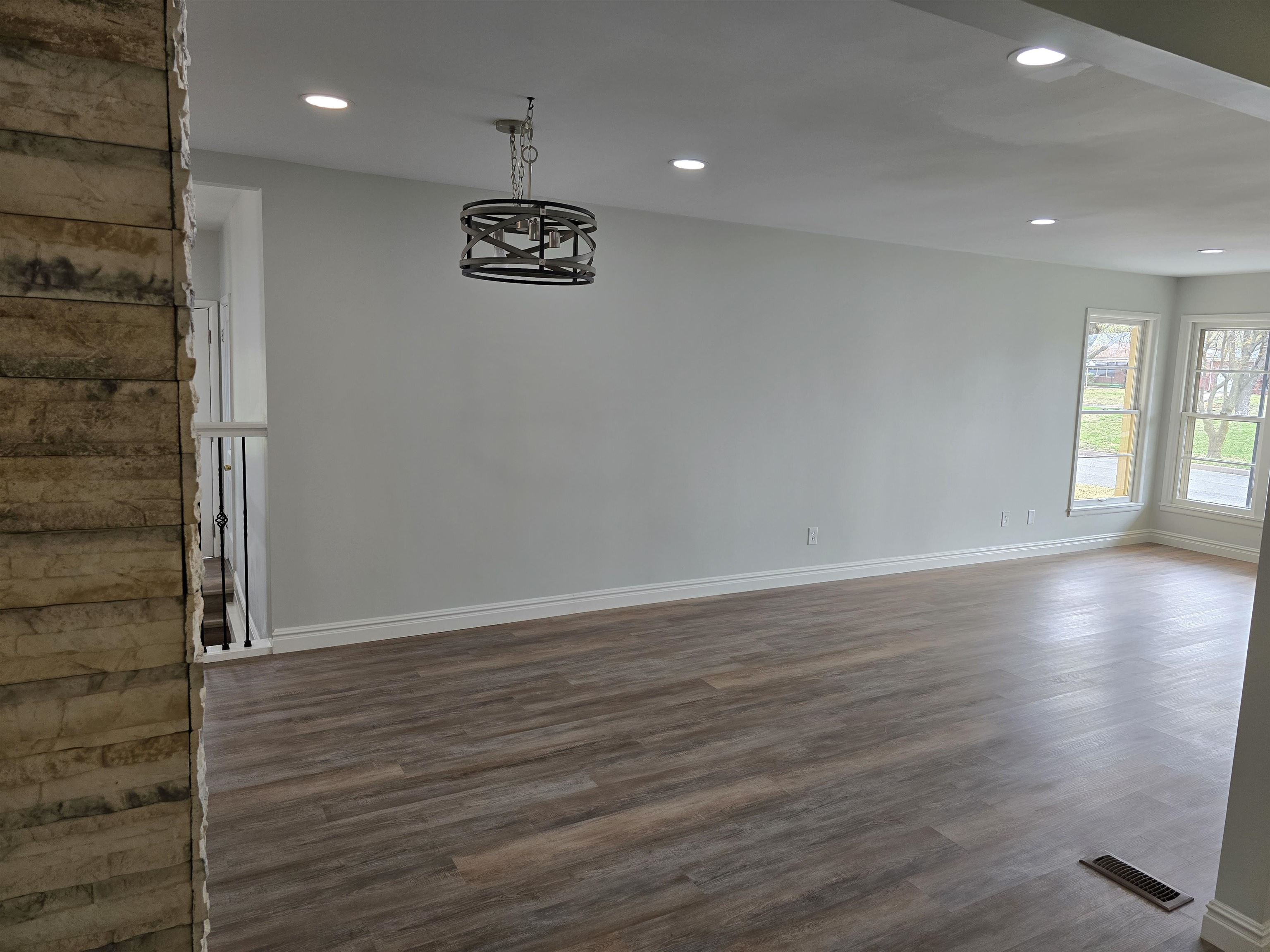 895 S Fabrique Dr, Wichita, Kansas image 4