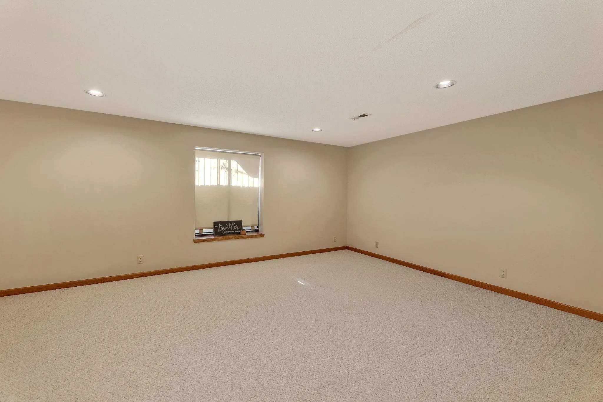 Wichita, Kansas 67209, United States, 5 Bedrooms Bedrooms, ,4 BathroomsBathrooms,Residential,Active,78804