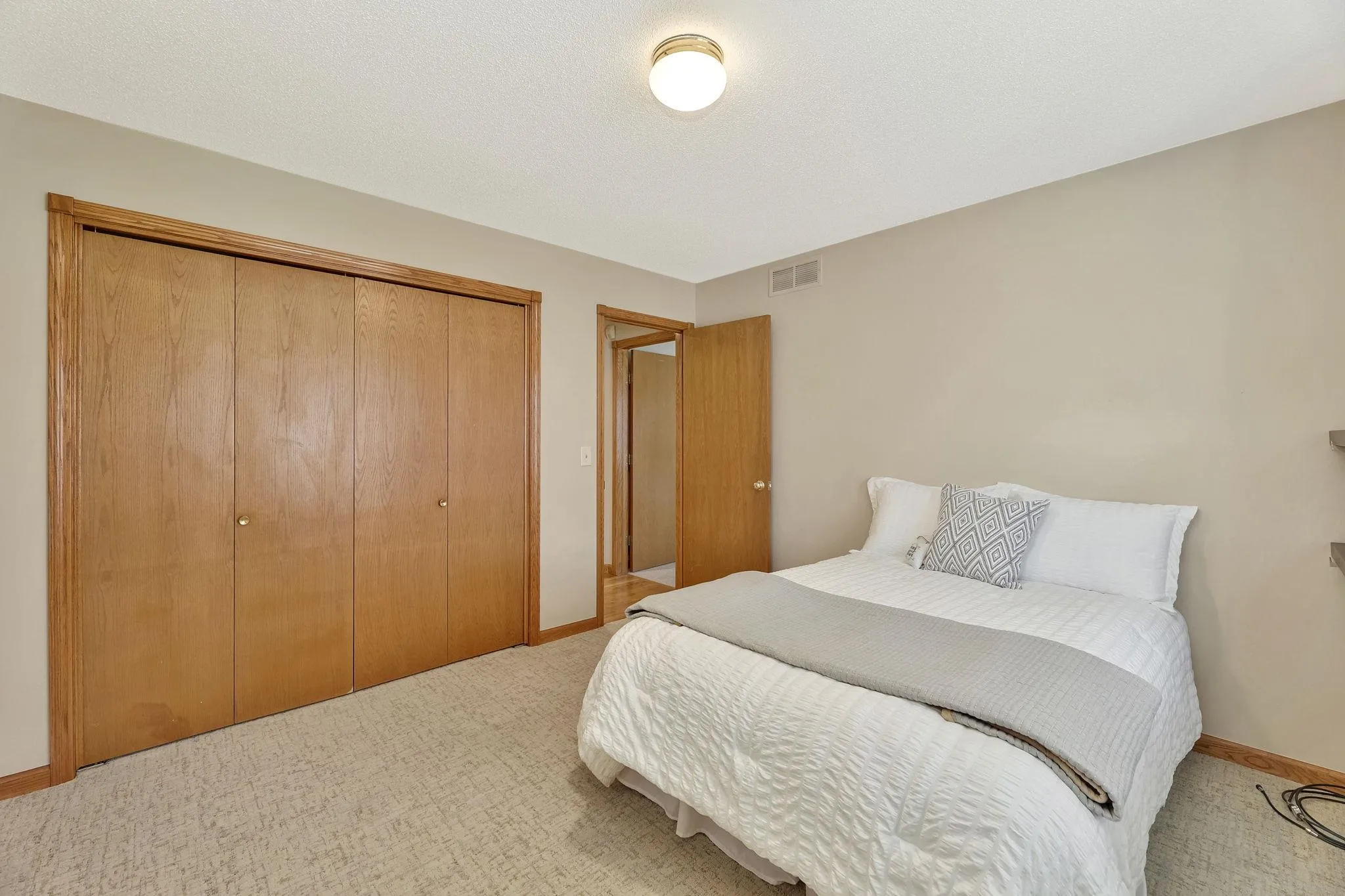 Wichita, Kansas 67209, United States, 5 Bedrooms Bedrooms, ,4 BathroomsBathrooms,Residential,Active,78804