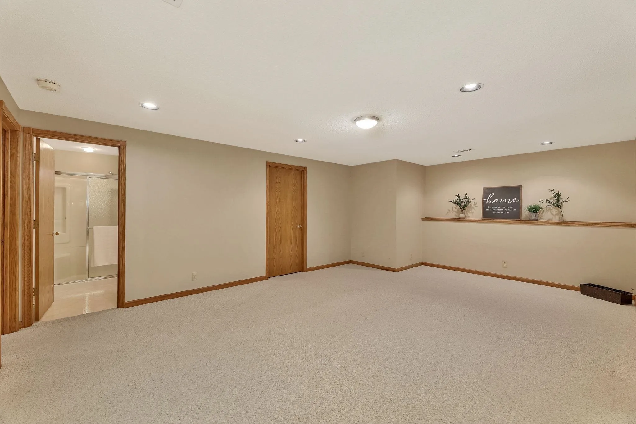 Wichita, Kansas 67209, United States, 5 Bedrooms Bedrooms, ,4 BathroomsBathrooms,Residential,Active,78804