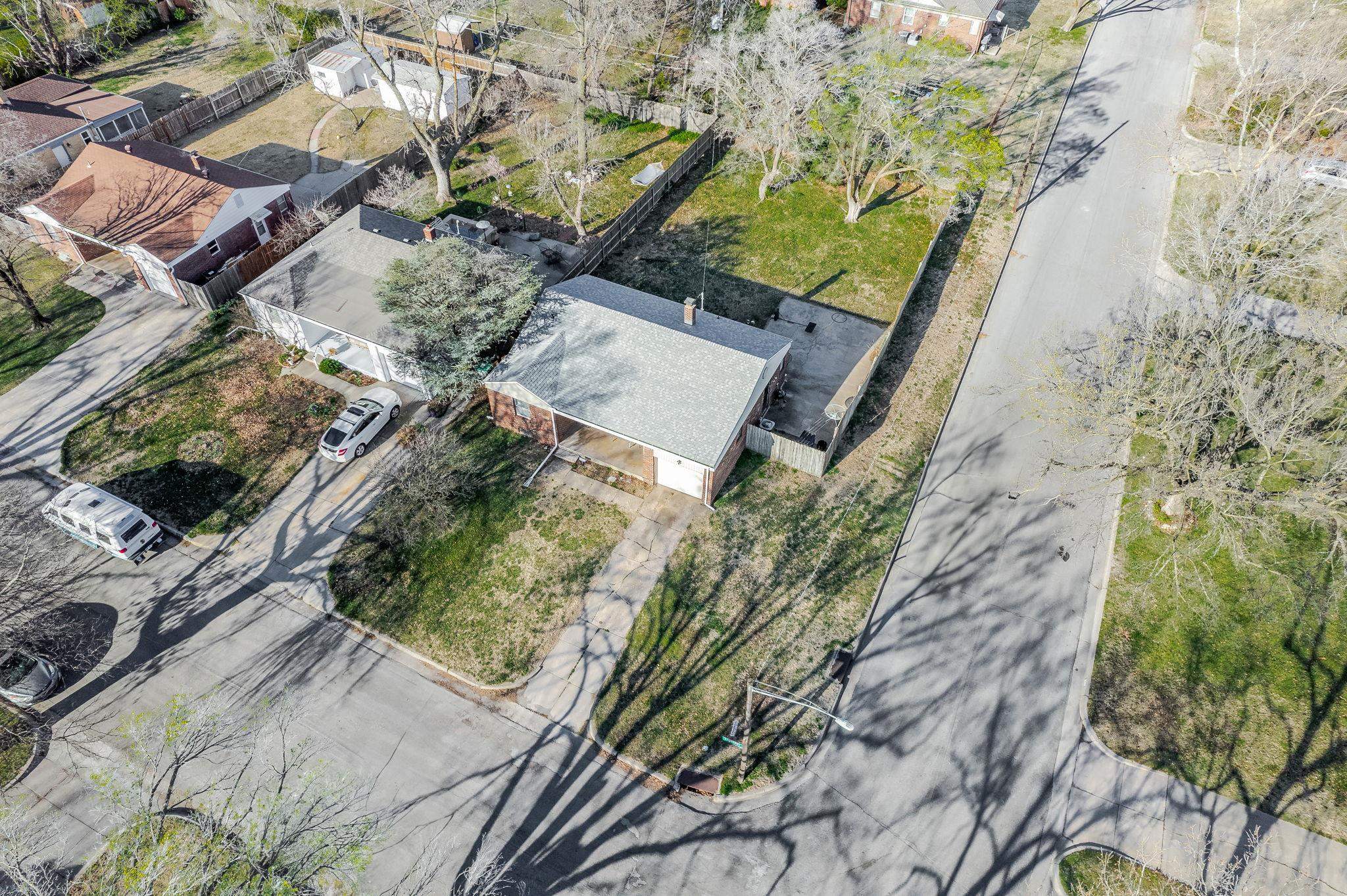 Wichita, Kansas 67208, United States, 2 Bedrooms Bedrooms, ,1 BathroomBathrooms,Residential,Pending,62556