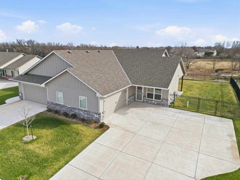 Townhouse For Sale - 948 N Cloverleaf St<br/> Goddard, KS 67052