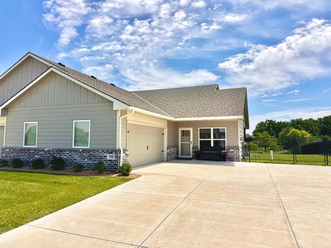 Townhouse For Sale - 948 N Cloverleaf St<br/> Goddard, KS 67052
