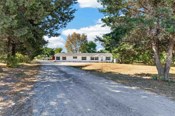 11827 SW 180TH ST, ROSE HILL, KS 67133 - Image 60a23ce47e8a3eeeccdd3da2eb2651d9/1779162035