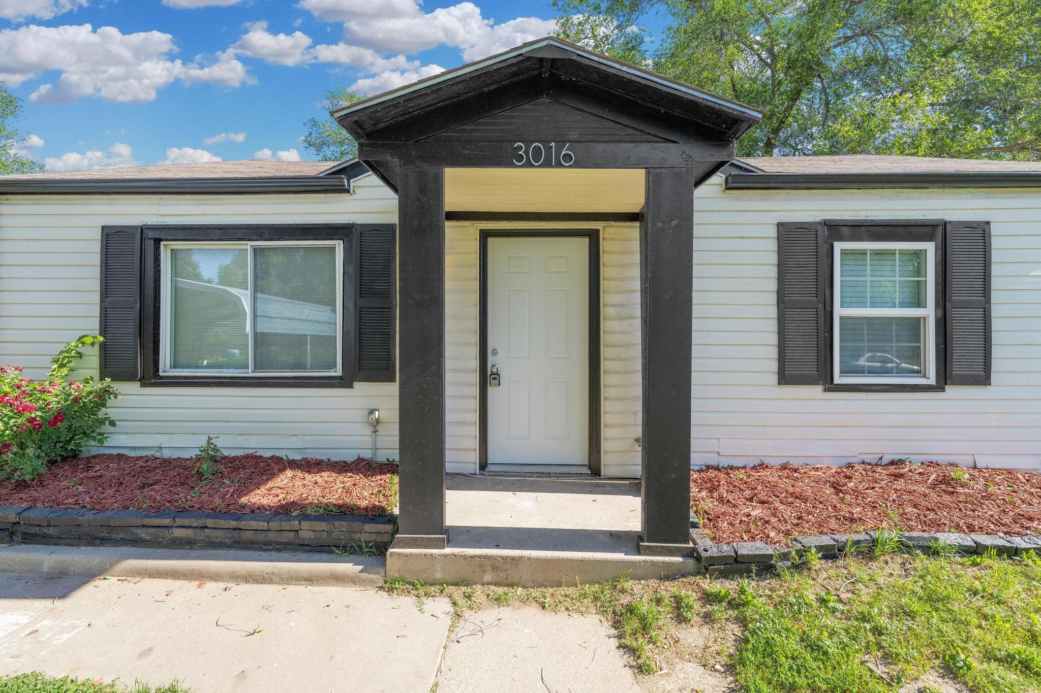 3016 E Locust St, Wichita, Virginia image 5