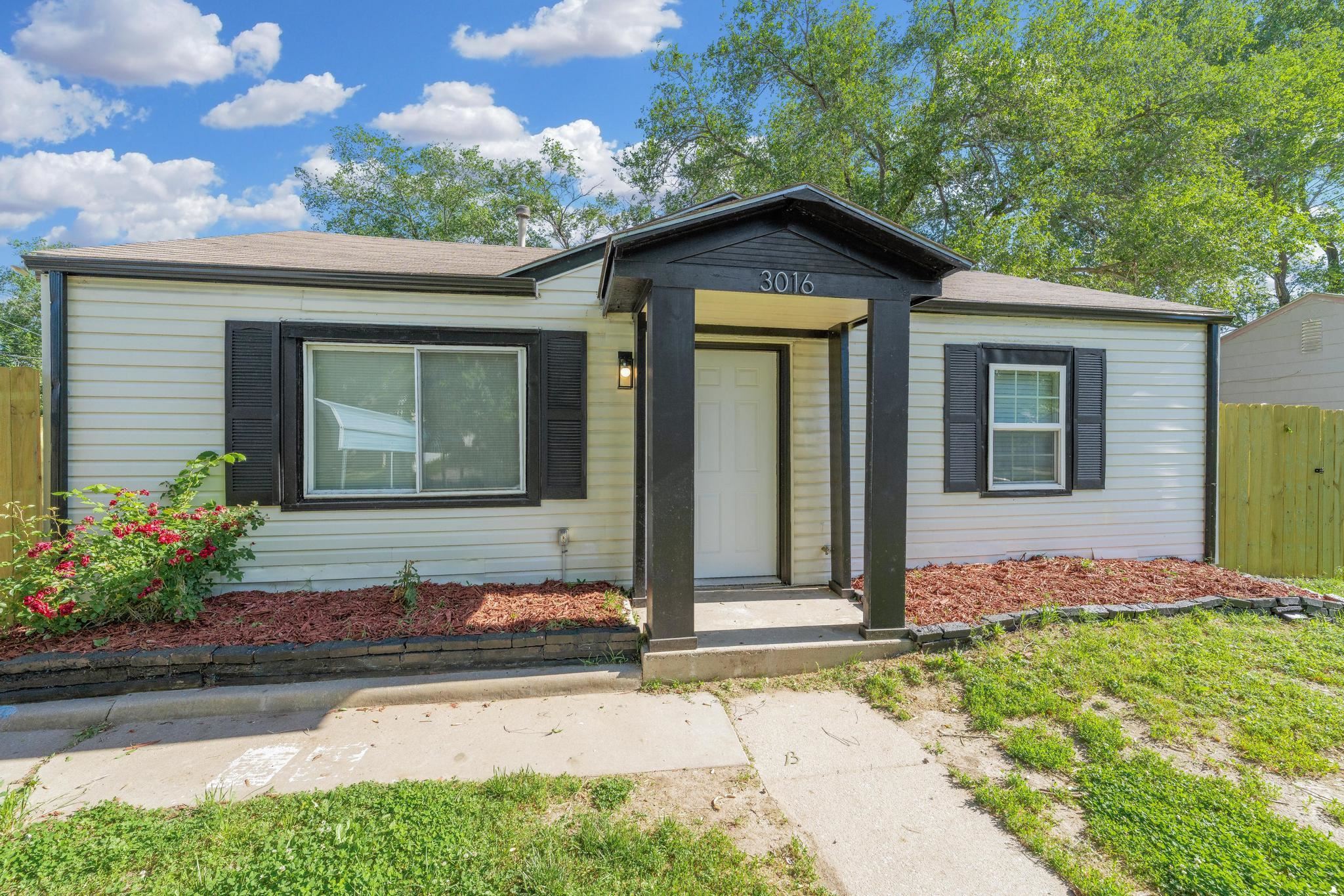 3016 E Locust St, Wichita, Virginia image 4