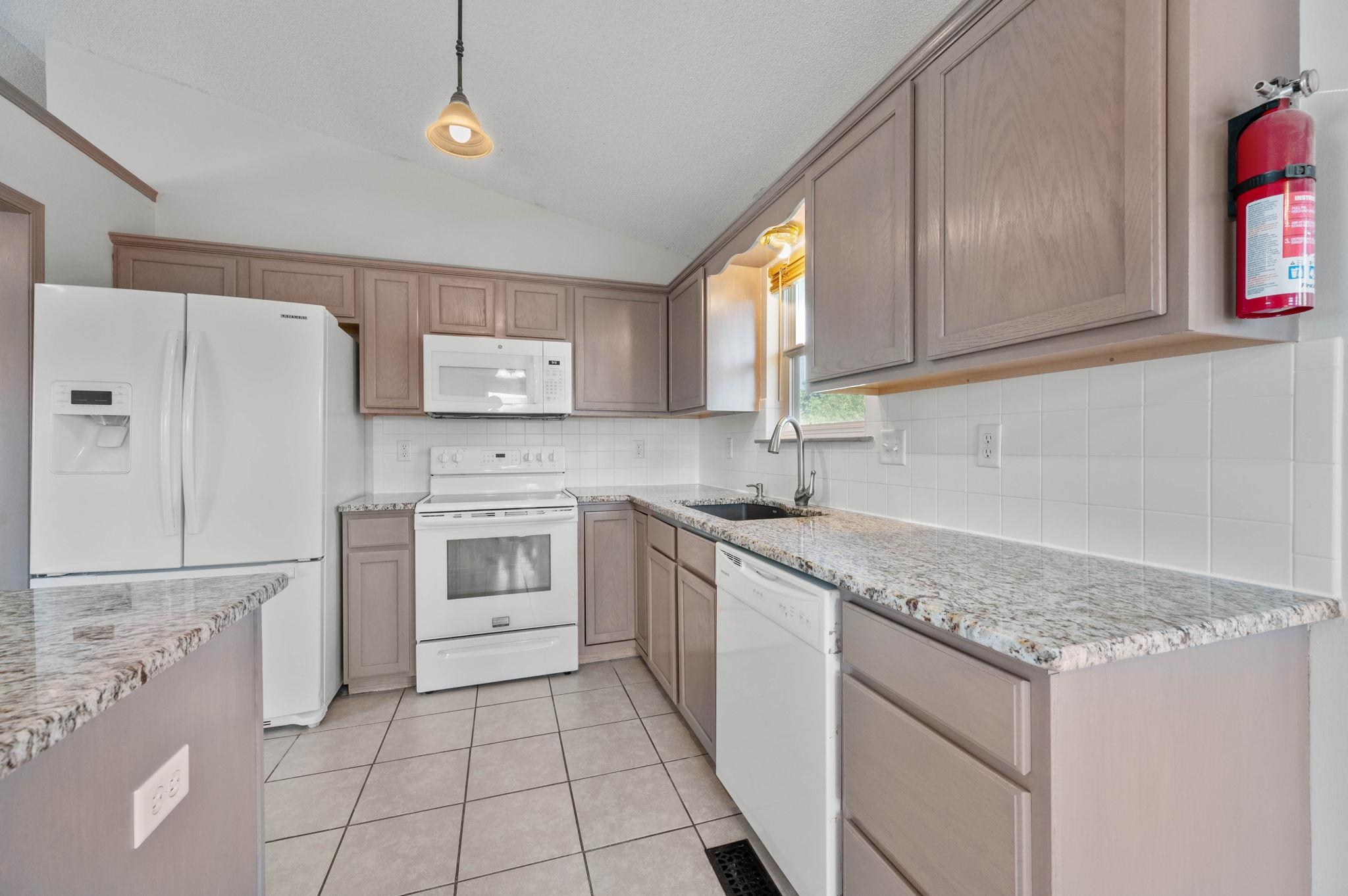 1817 N Buckthorn Ct, Andover, Virginia image 9
