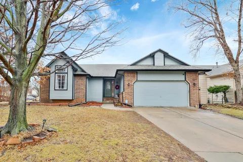 3733 Whispering Brook Ct, Wichita, KS MLS: 650440