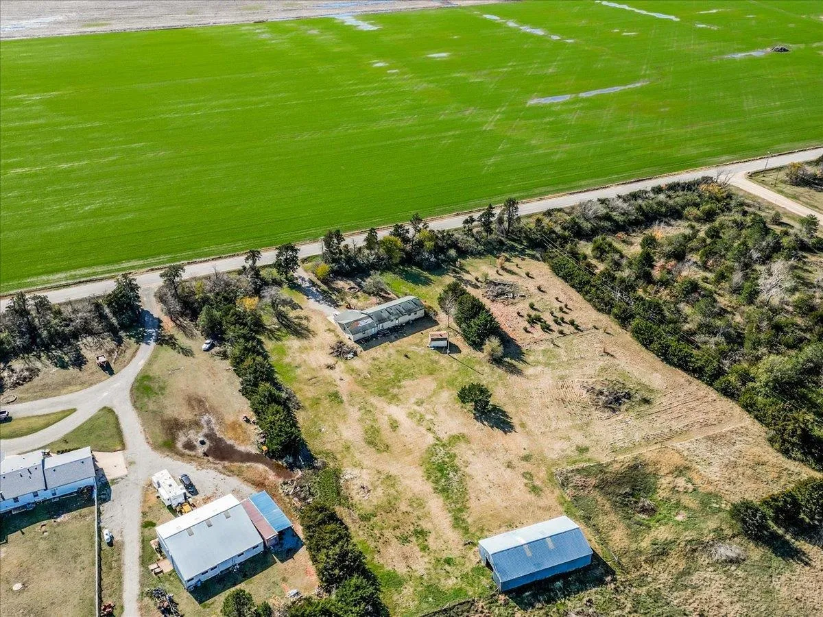 Viola, Kansas 67149, United States, 3 Bedrooms Bedrooms, ,2 BathroomsBathrooms,Residential,Pending,30858