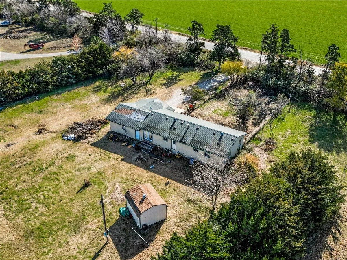 Viola, Kansas 67149, United States, 3 Bedrooms Bedrooms, ,2 BathroomsBathrooms,Residential,Pending,30858