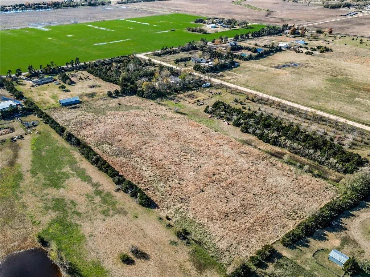 Viola, Kansas 67149, United States, 3 Bedrooms Bedrooms, ,2 BathroomsBathrooms,Residential,Pending,30858