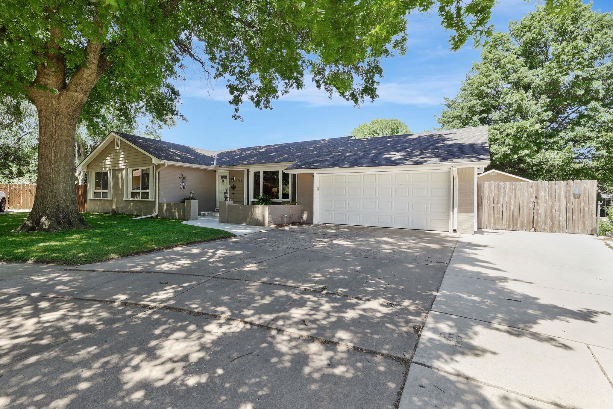 9748 W 10th Ct N Ct, Wichita, Virginia image 2