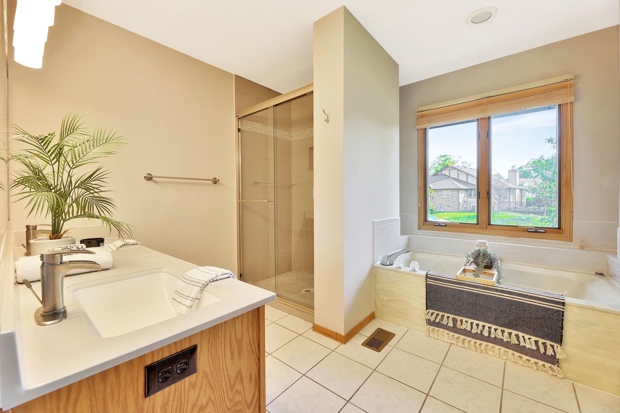 2501 N Fox Run, Wichita, Kansas image 11