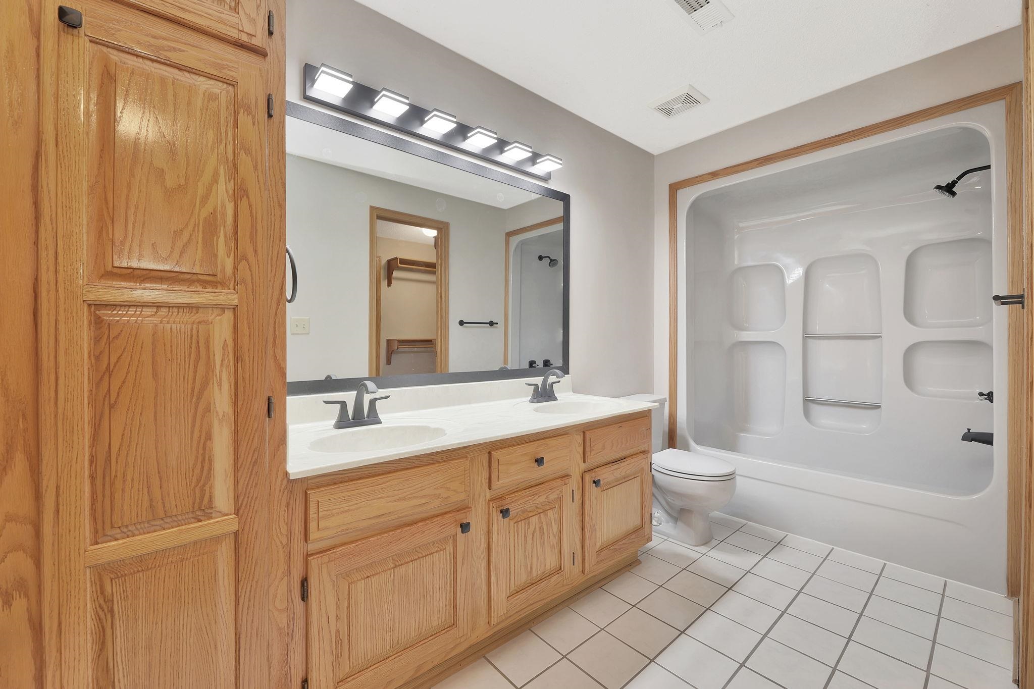2501 N Fox Run, Wichita, Kansas image 26