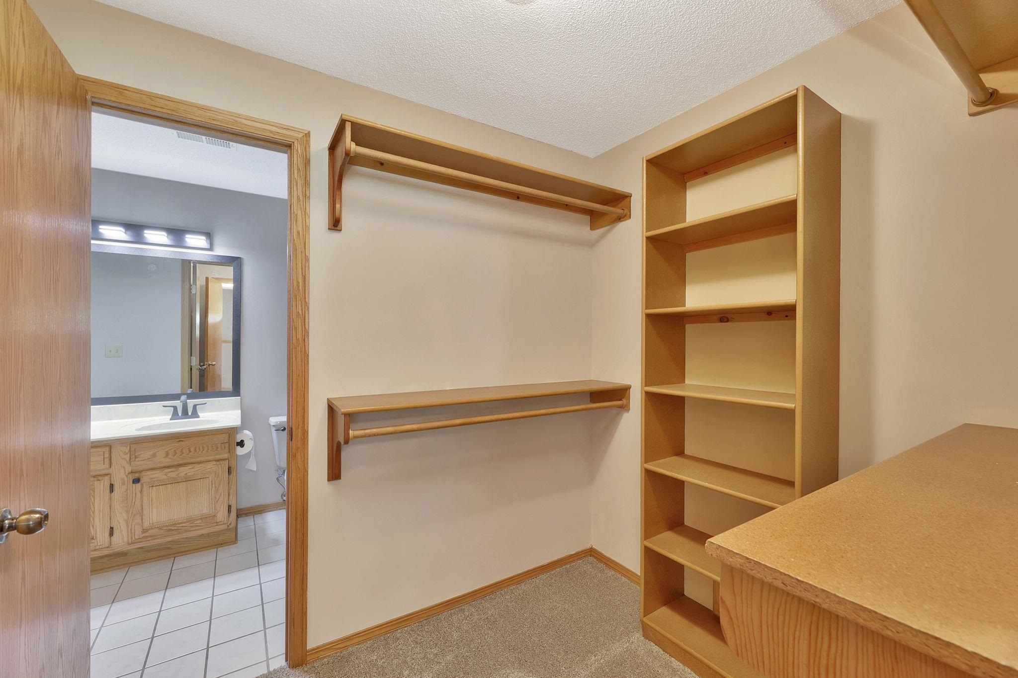 2501 N Fox Run, Wichita, Kansas image 28