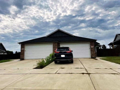 Multifamily For Sale - 5765 E Bristol St<br/> Sedgwick County, Wichita, KS 67220