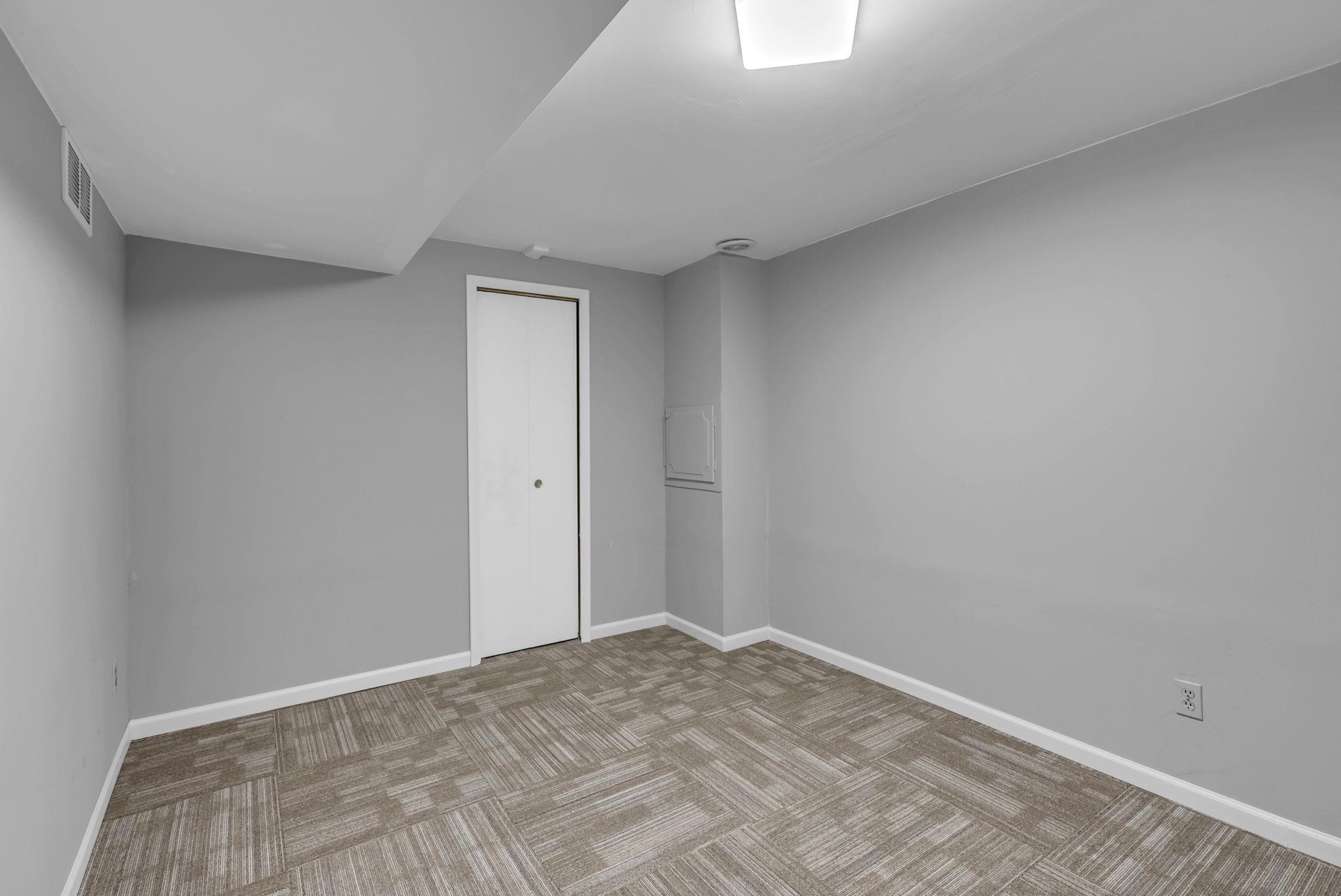 1040 N Baltimore Ave, Derby, Kansas image 25