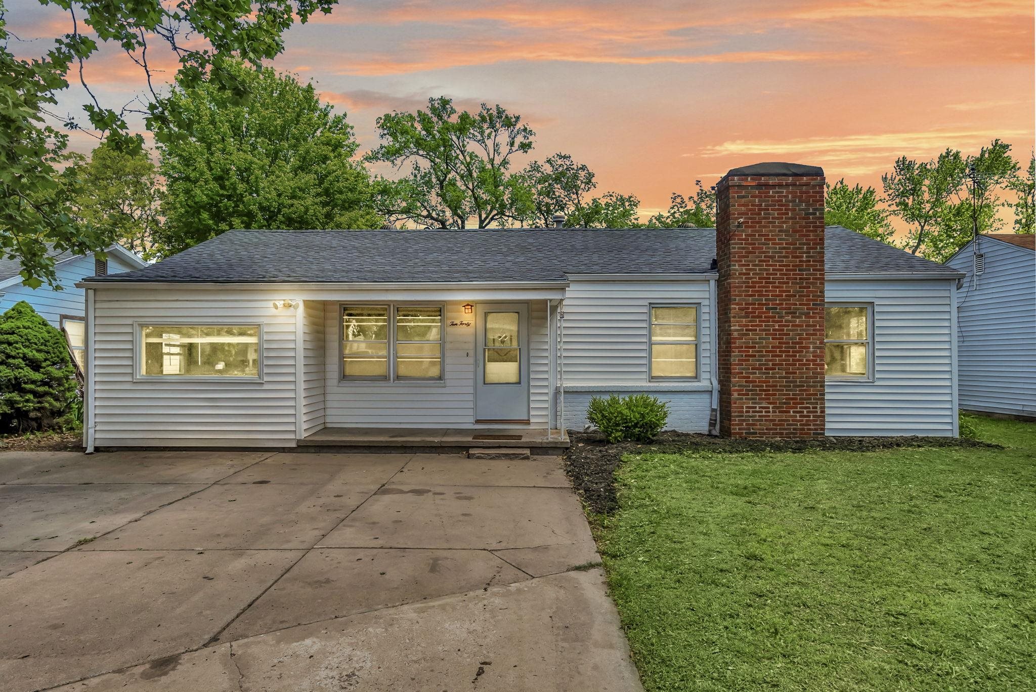 1040 N Baltimore Ave, Derby, Kansas image 1