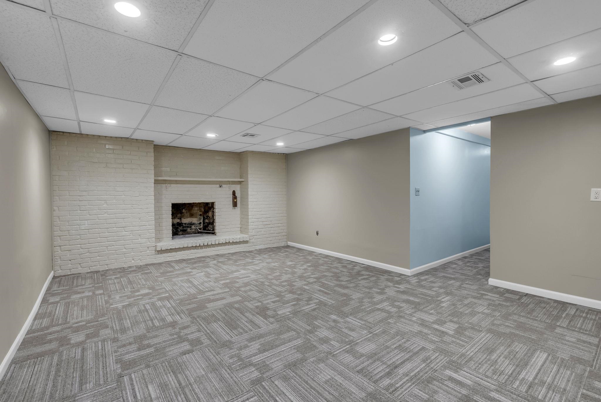 1040 N Baltimore Ave, Derby, Kansas image 23