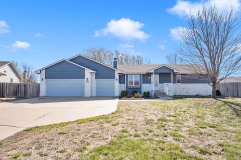 Homes For Sale - 129 Sheffield Ct<br/> Harvey County, Newton, KS 67114
