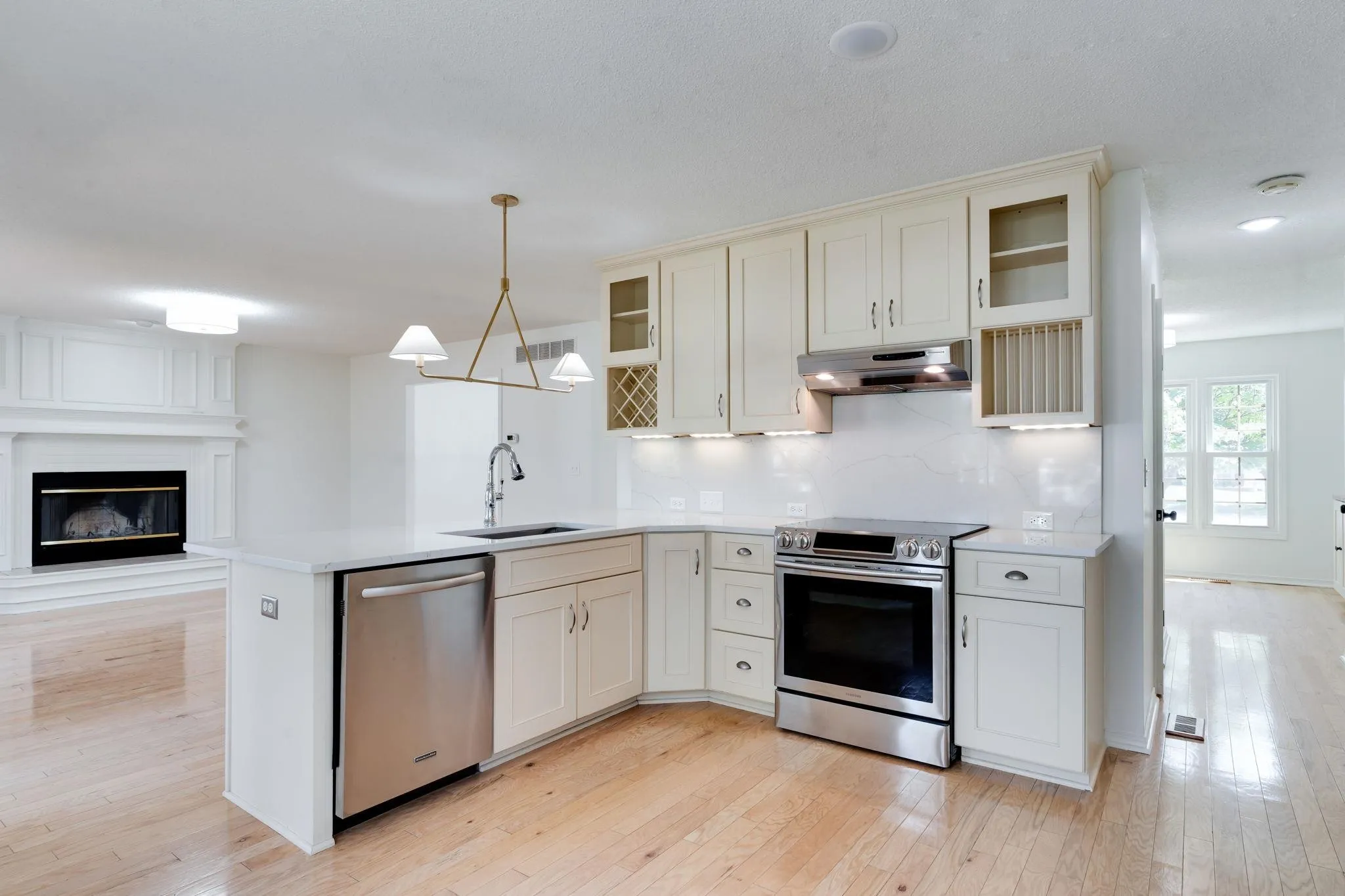 Wichita, Kansas 67212, United States, 6 Bedrooms Bedrooms, ,4 BathroomsBathrooms,Residential,Active,209043