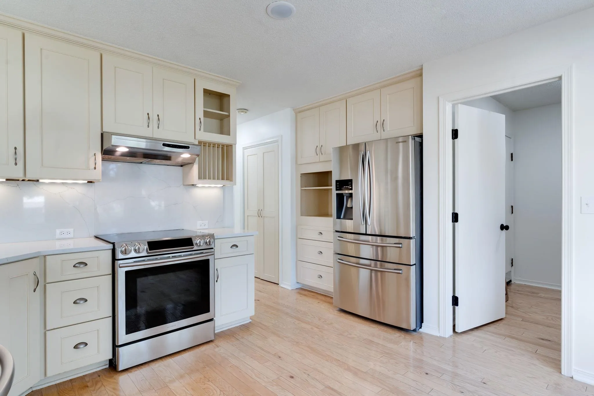 Wichita, Kansas 67212, United States, 6 Bedrooms Bedrooms, ,4 BathroomsBathrooms,Residential,Active,209043