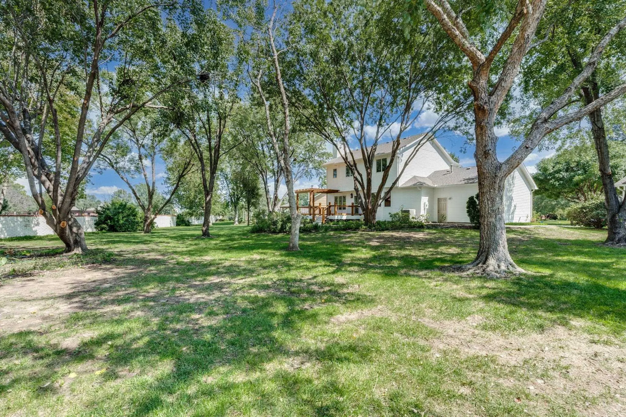 Wichita, Kansas 67212, United States, 6 Bedrooms Bedrooms, ,4 BathroomsBathrooms,Residential,Active,209043