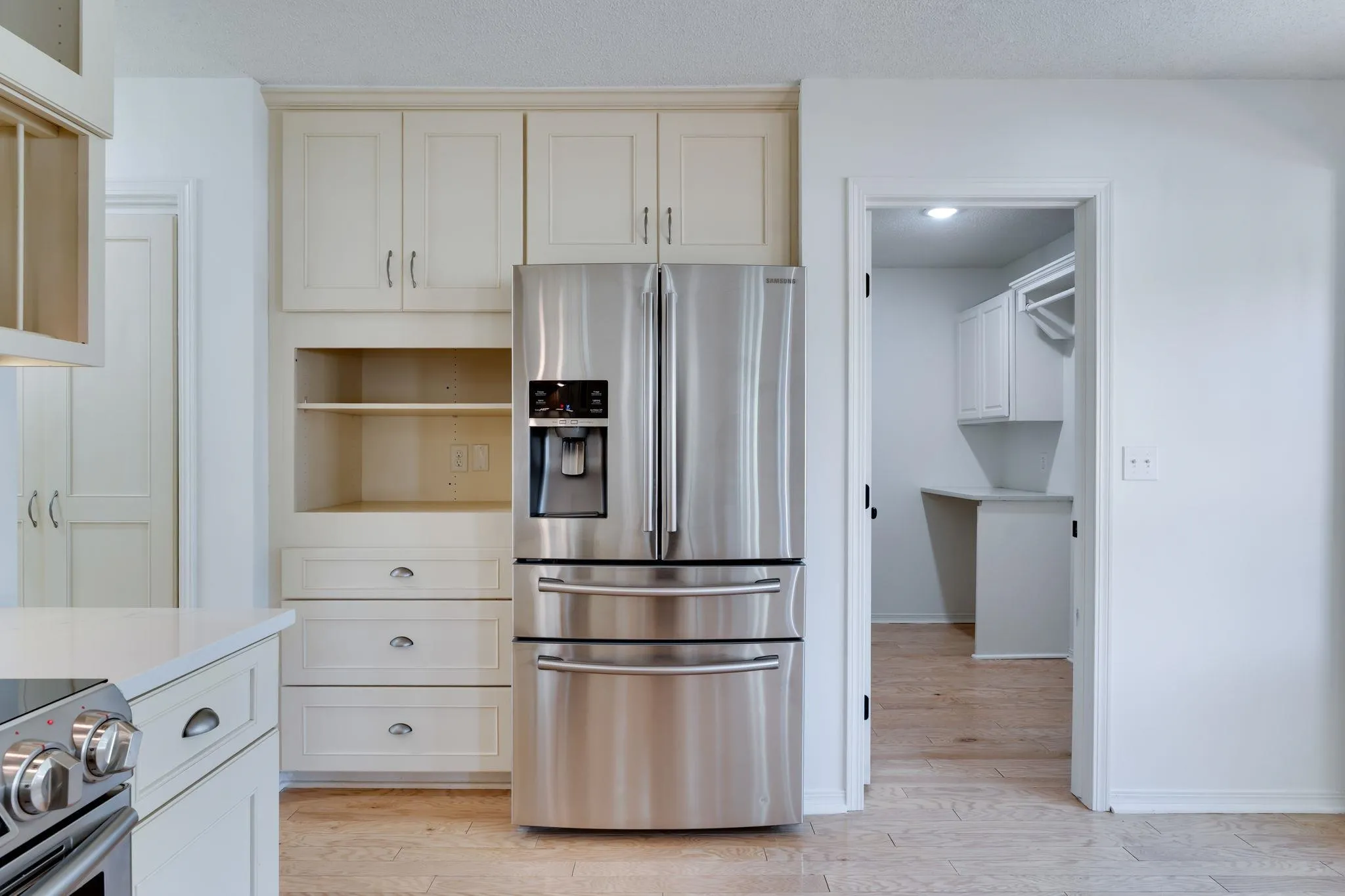 Wichita, Kansas 67212, United States, 6 Bedrooms Bedrooms, ,4 BathroomsBathrooms,Residential,Active,209043