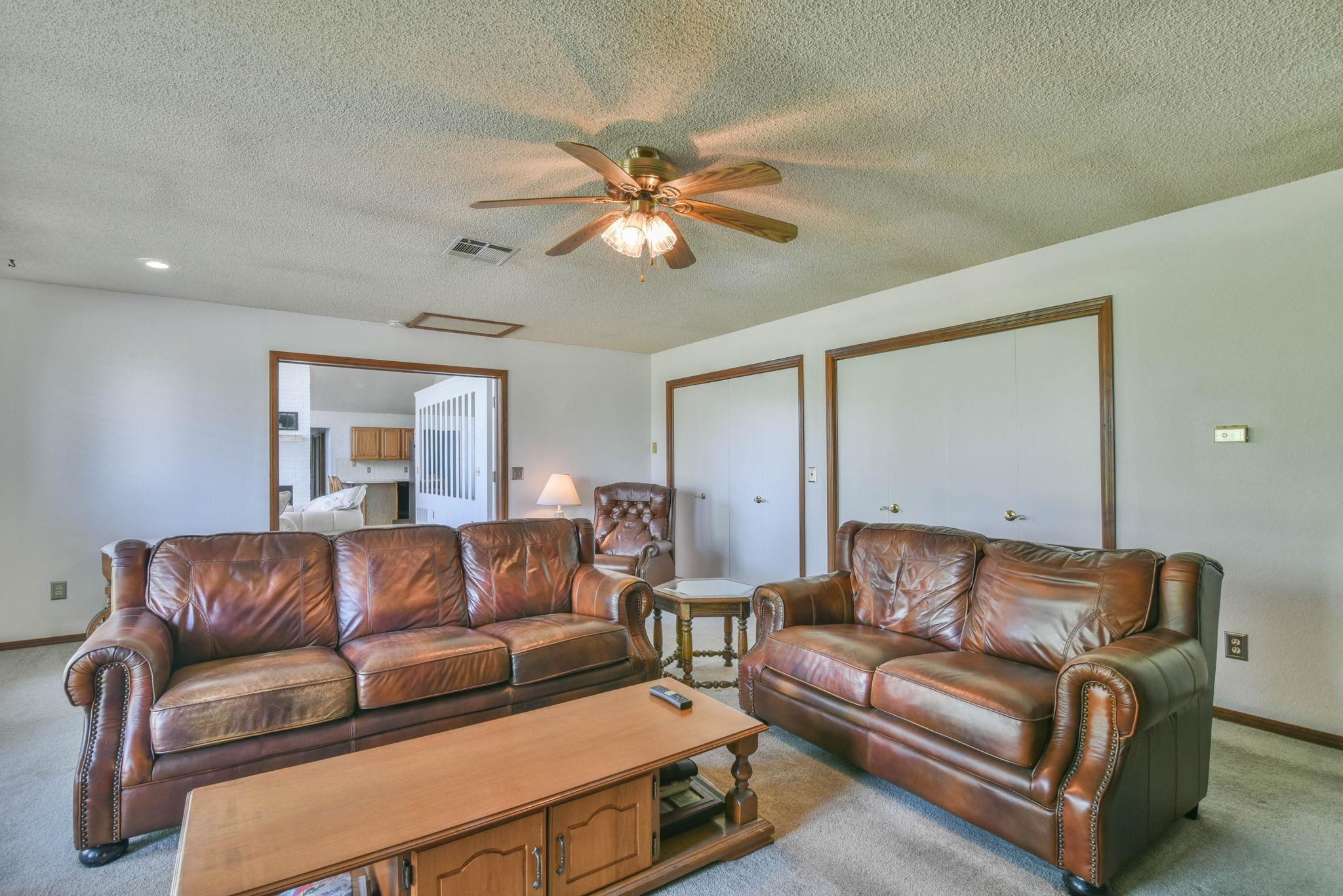8820 E 42nd St S St, Derby, Kansas image 22
