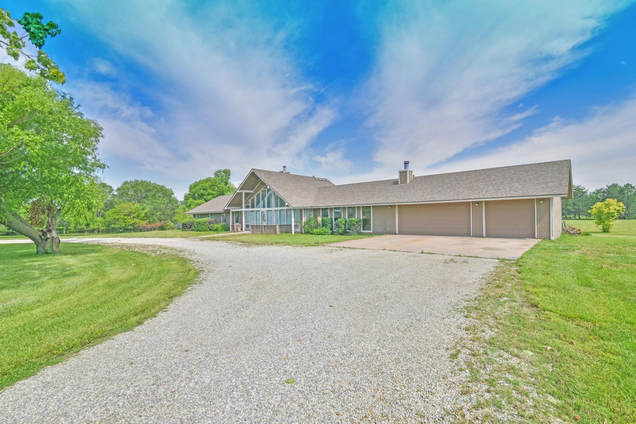 8820 E 42nd St S St, Derby, Kansas image 36