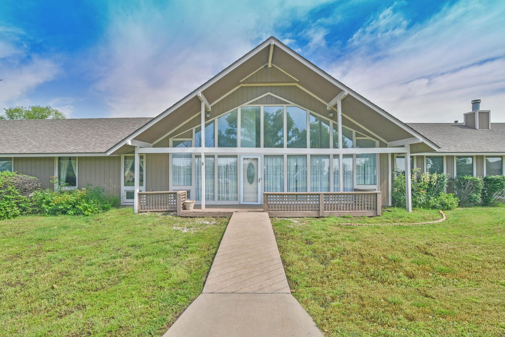 8820 E 42nd St S St, Derby, Kansas image 1