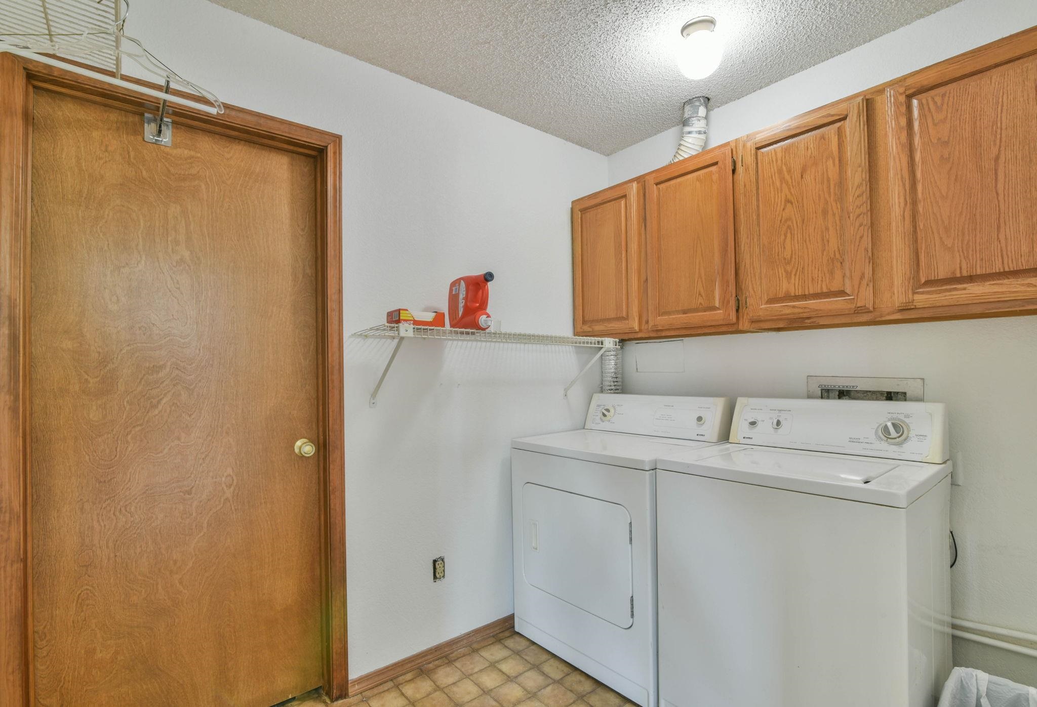 8820 E 42nd St S St, Derby, Kansas image 23