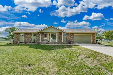 Homes For Sale - 1433 N Estate Rd<br/> Peck, KS 67120