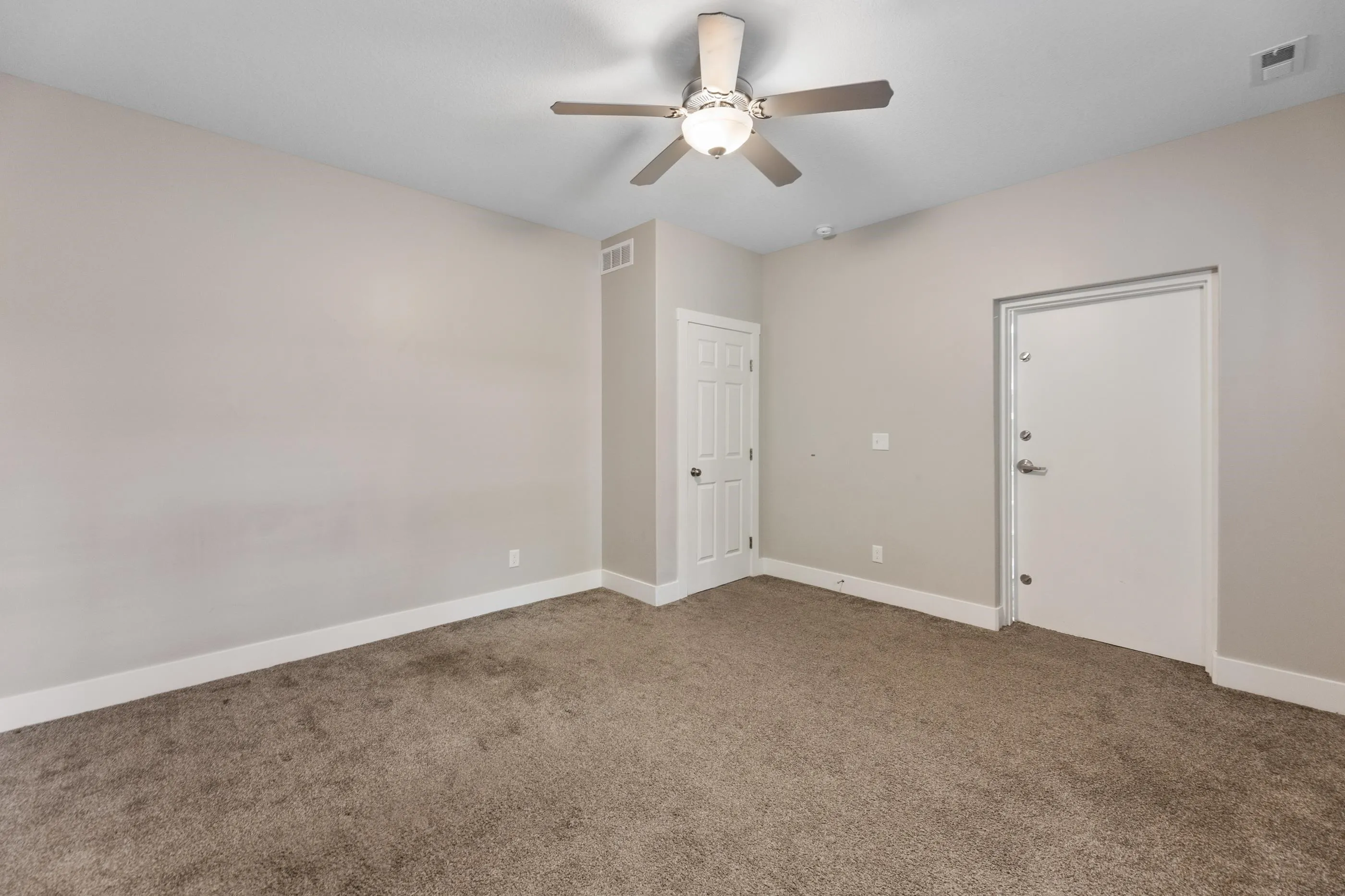 North Newton, Kansas 67117, United States, ,Residential,Active,153135