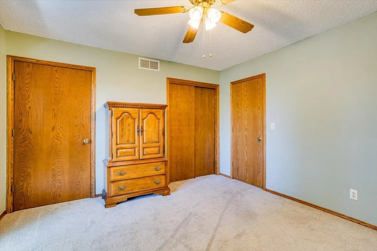 Derby, Kansas 67037, United States, 2 Bedrooms Bedrooms, ,2 BathroomsBathrooms,Residential,Pending,52620