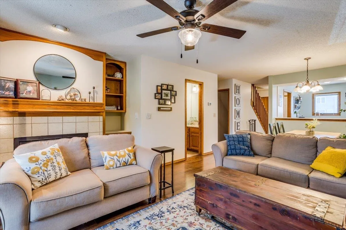 Derby, Kansas 67037, United States, 2 Bedrooms Bedrooms, ,2 BathroomsBathrooms,Residential,Pending,52620