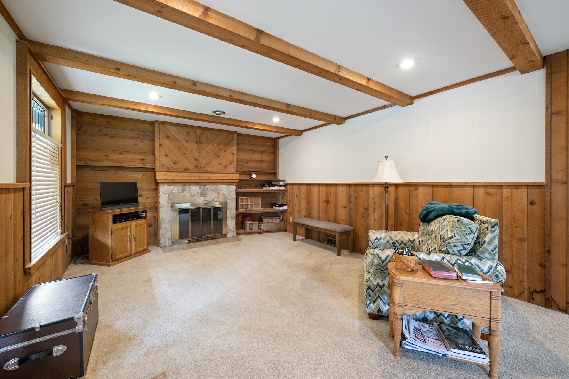 328 W 7th St, Newton, Kansas image 2