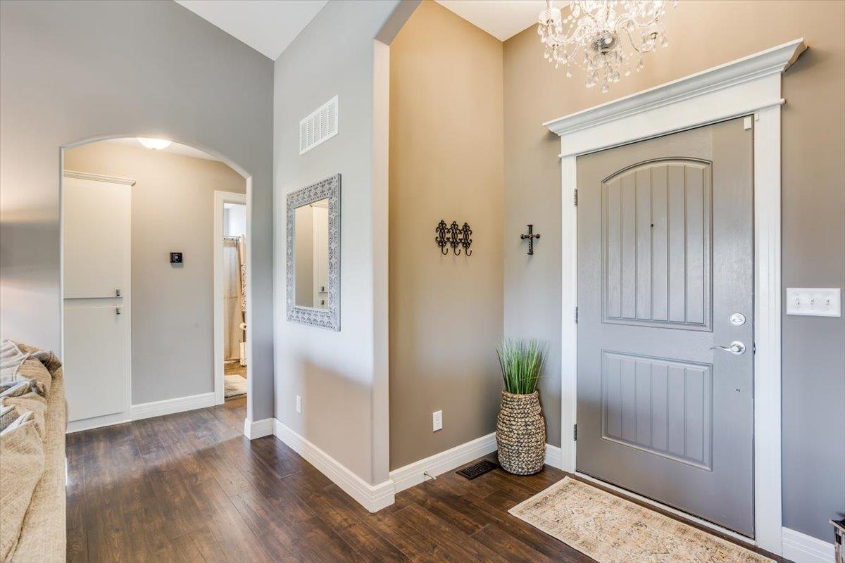 10610 W Greenfield Cir, Wichita, Kansas image 2