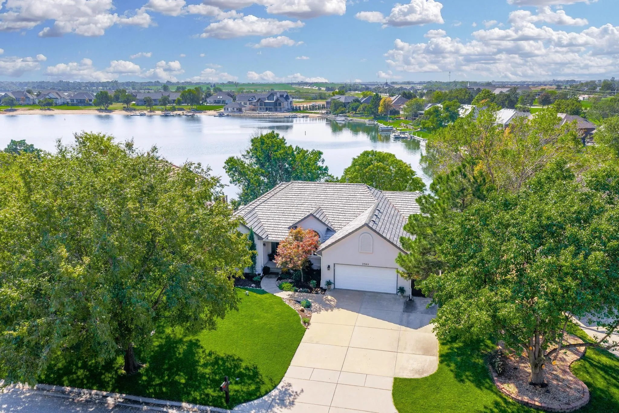 Wichita, Kansas 67204, United States, 4 Bedrooms Bedrooms, ,5 BathroomsBathrooms,Residential,Active,232155