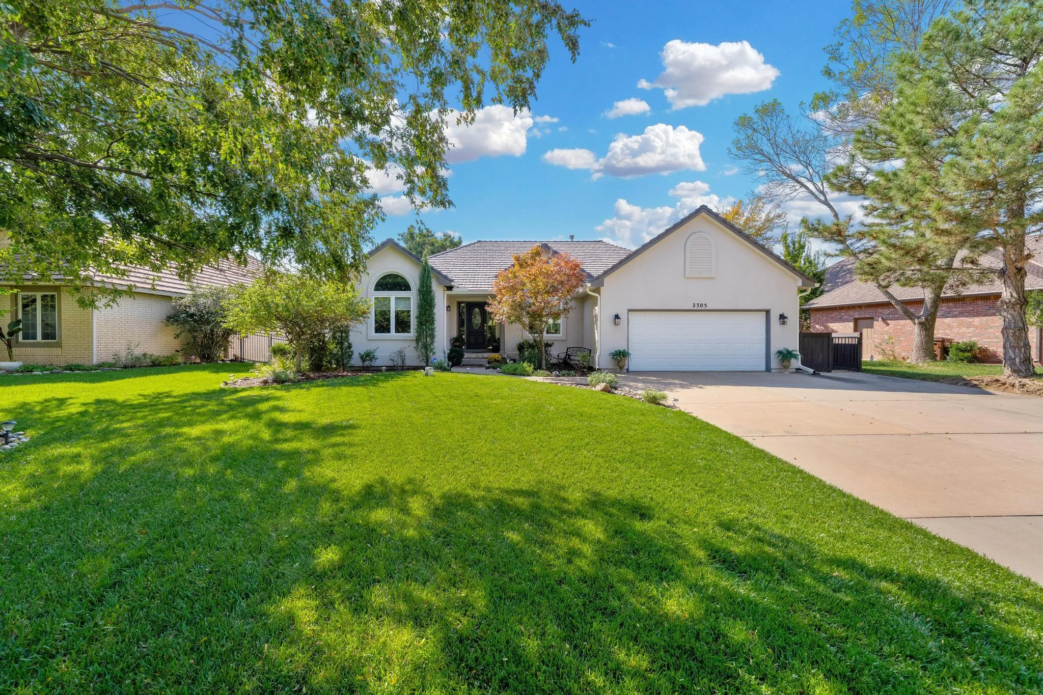 Wichita, Kansas 67204, United States, 4 Bedrooms Bedrooms, ,5 BathroomsBathrooms,Residential,Active,232155