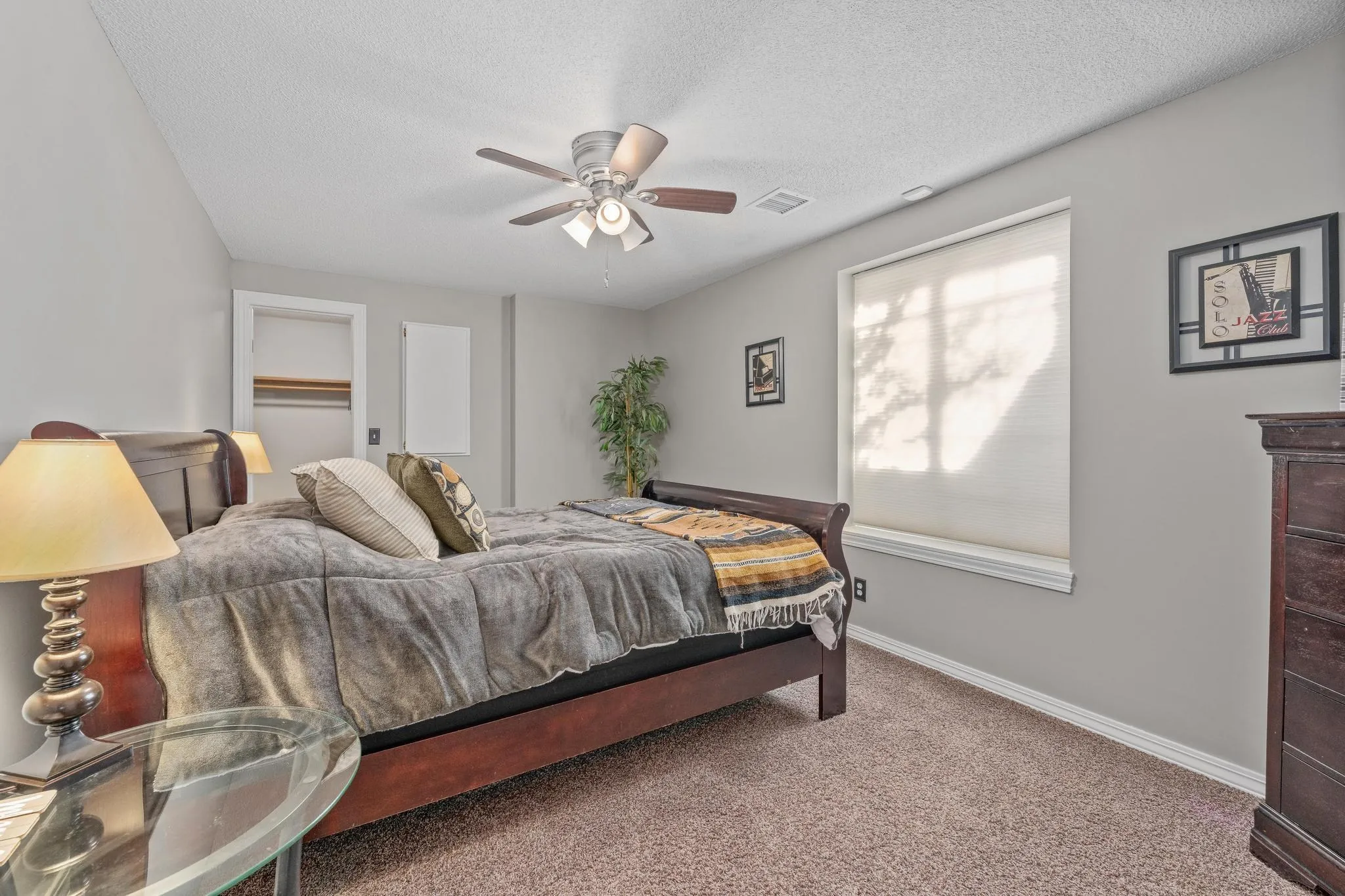 Wichita, Kansas 67204, United States, 4 Bedrooms Bedrooms, ,5 BathroomsBathrooms,Residential,Active,232155