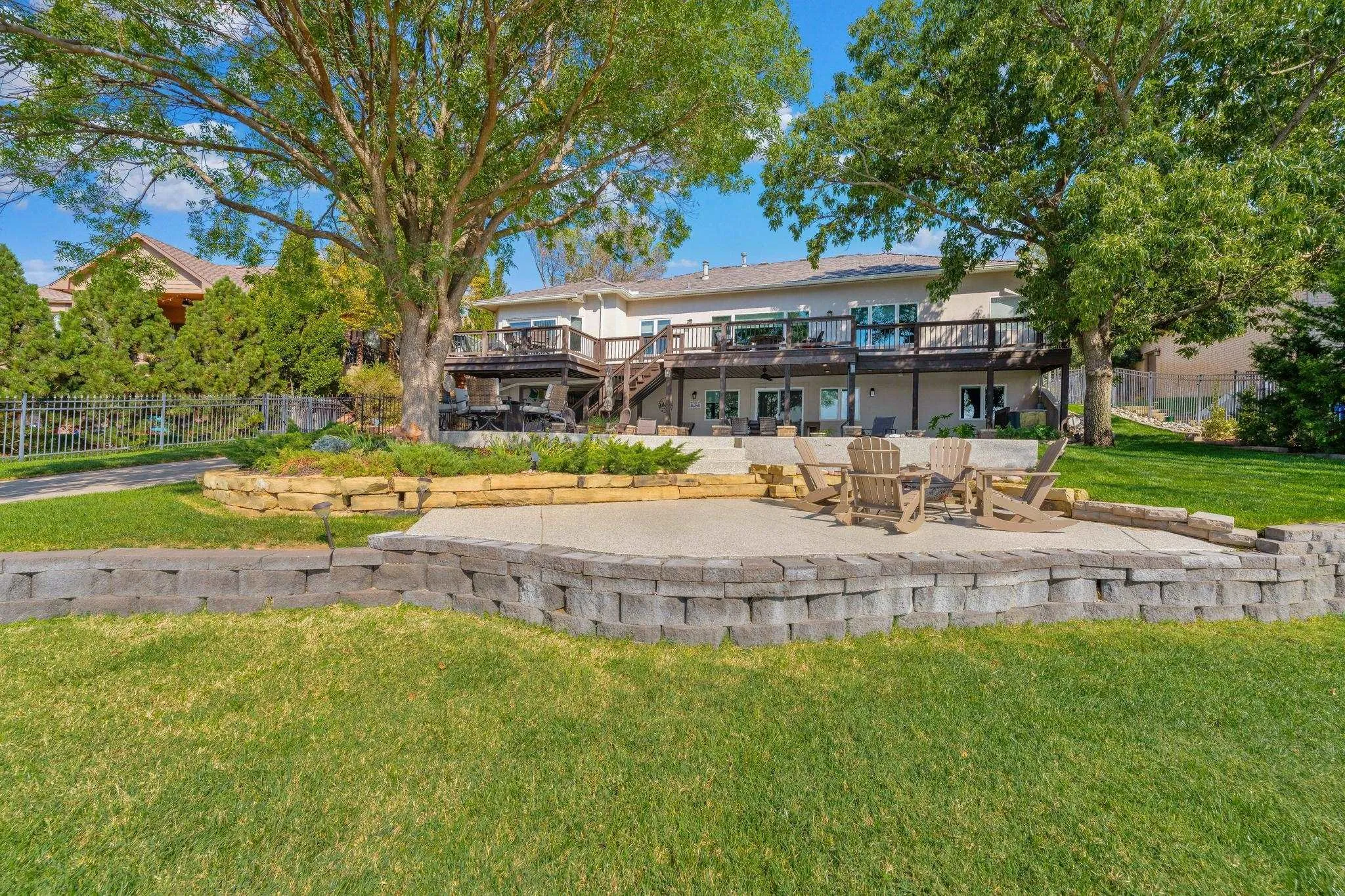 Wichita, Kansas 67204, United States, 4 Bedrooms Bedrooms, ,5 BathroomsBathrooms,Residential,Active,232155