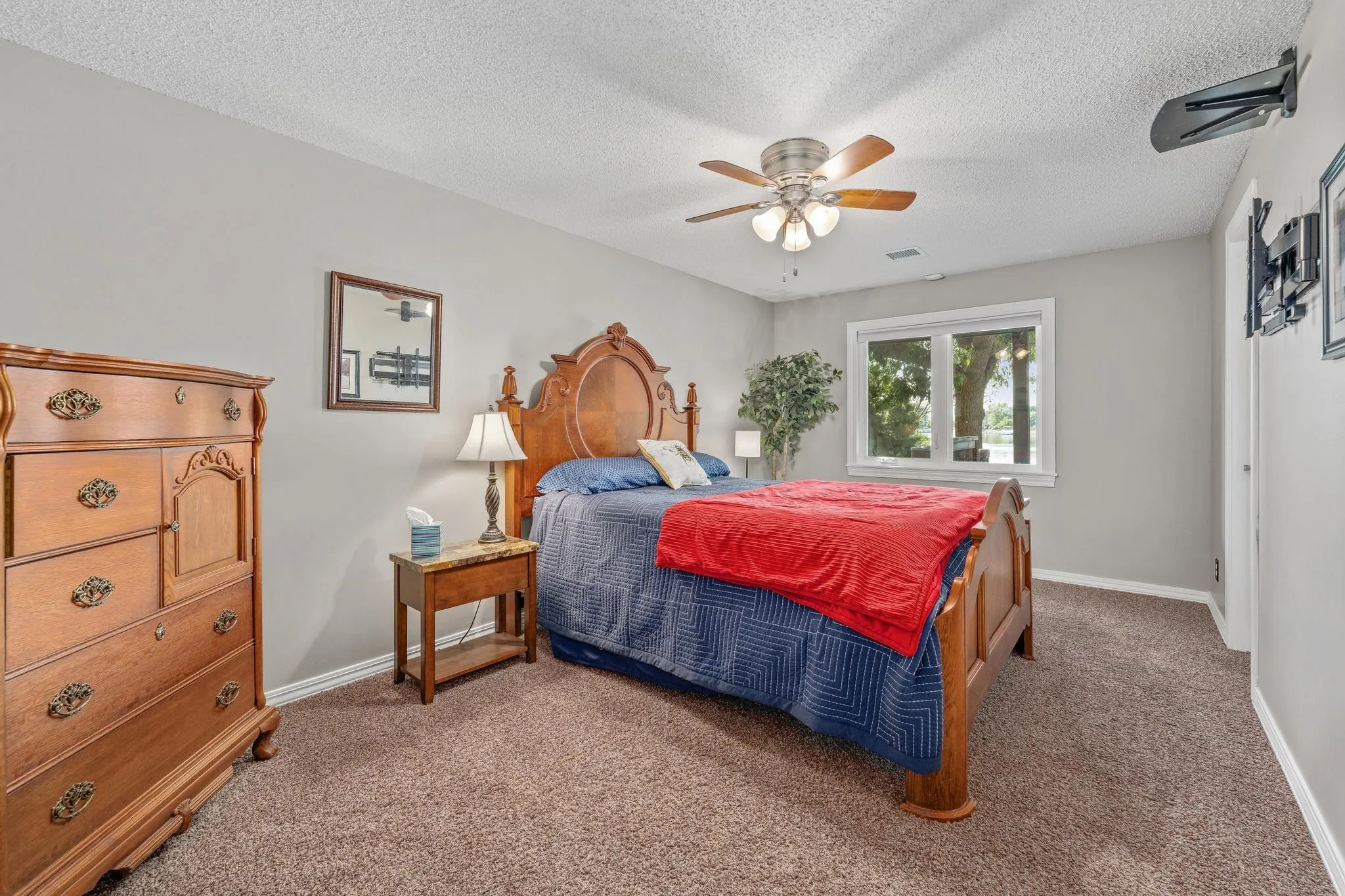 Wichita, Kansas 67204, United States, 4 Bedrooms Bedrooms, ,5 BathroomsBathrooms,Residential,Active,232155