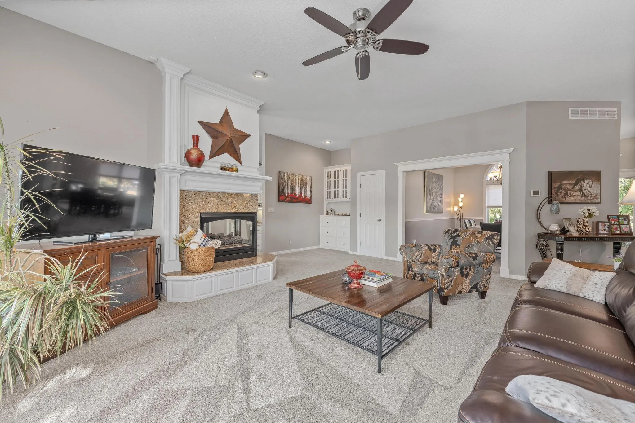 Wichita, Kansas 67204, United States, 4 Bedrooms Bedrooms, ,5 BathroomsBathrooms,Residential,Active,232155