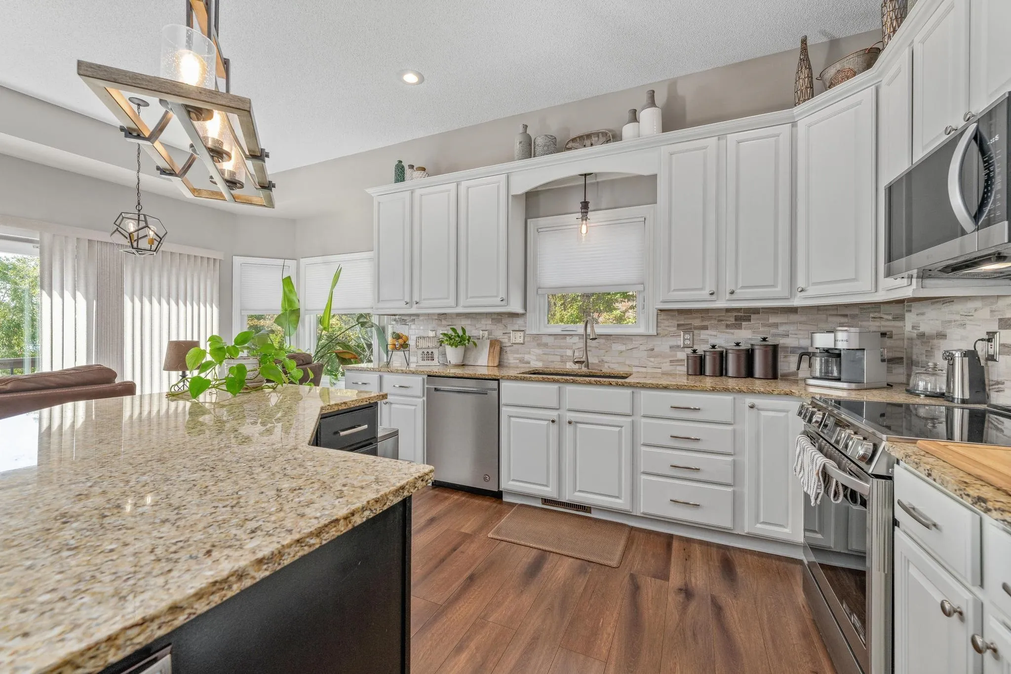 Wichita, Kansas 67204, United States, 4 Bedrooms Bedrooms, ,5 BathroomsBathrooms,Residential,Active,232155